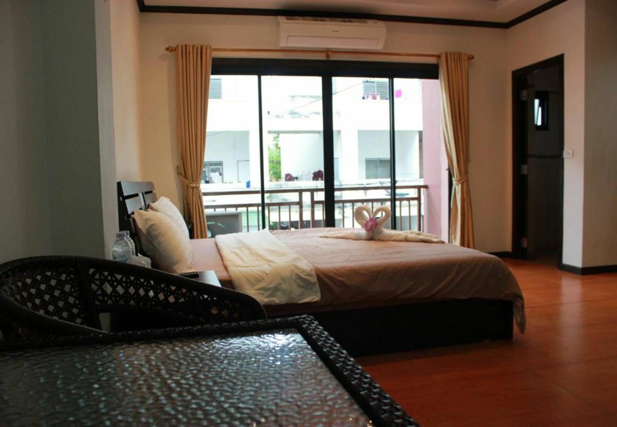 Ban Nong Tabaek K&J Apartment מראה חיצוני תמונה